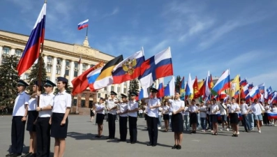 Парад флагов из 100 полотнищ прошел в Липецкой области 