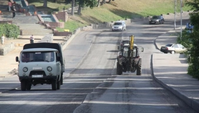 Петровский проезд остался без асфальта и тротуарной плитки