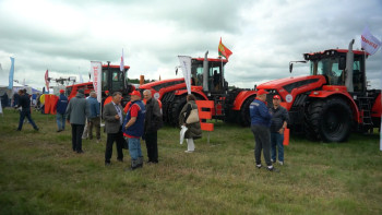 Аграрии оценили сельхозтехнику, представленную предприятием «Липецкоблснаб»