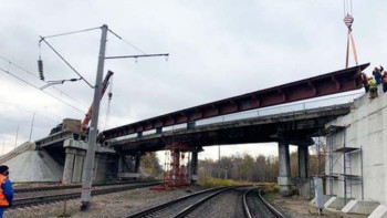 Строительство моста активно ведётся в Новой Жизни