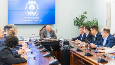 Игорь Артамонов встретился с талантливыми госслужащими со всей страны