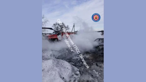 «Лада Калина» сгорела дотла в Липецкой области 