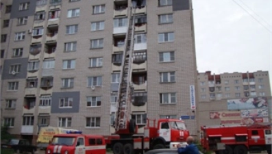 В Вологде из горящей многоэтажки спасли четырех человек