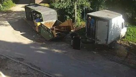 В Липецке за неделю зафиксировали два случая незаконного сброса отходов у контейнерных площадок