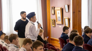 Ветеран СВО Максим Гутник провёл урок мужества для кадетов в Липецке
