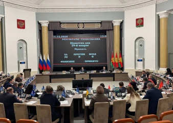 В Липецкой области на 50% увеличили премии жителям, награждённым почётными знаками «Слава матери» и «За верность отцовскому долгу»