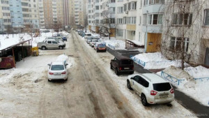 Уборка снега и наледи продолжается в городе (видео)