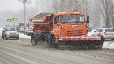 В Липецке продолжаются работы по уборке снега