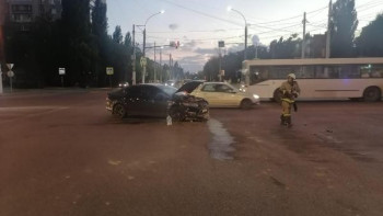 В Липецке двое водителей скрылись с места аварии