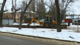 Экскаватор наехал на иномарку в Липецкой области