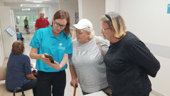 В 31 поликлинике Липецкой области начали работать социальные помощники