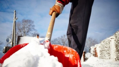 Жителей Липецка приглашают заработать на уборке снега