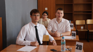 Более 2,8 тысячи выпускников сдают ЕГЭ по физике и обществознанию в Липецкой области 