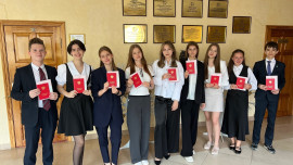 Липецким девятиклассникам вручили аттестаты