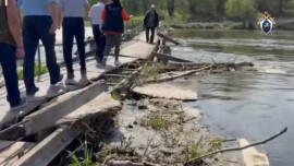 В Елецком районе проверяют опасный пешеходный мост 