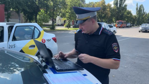 23 таксистов-нарушителей вычислили автоинспекторы в ходе рейда в Липецке