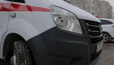 Спасатели вызволили скорую с ребенком из снежного плена в Липецкой области