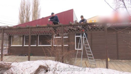 Пристройку к кафе в районе ж/д вокзала снесут по решению суда