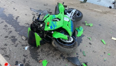 Иномарка и мотоцикл с подростком за рулём столкнулись в Тербунах