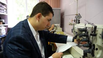 Ученики «Школы мастеров» шьют подушки для участников СВО