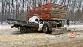 Водитель «Газели» погиб в столкновении с «КамАзом» под Липецком