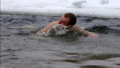 Липчане проплывут в холодной воде и позанимаются йогой на снегу