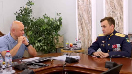 Губернатор Липецкой области Игорь Артамонов встретился с боевым летчиком Елизаром Дмитриевским