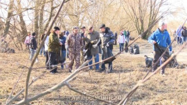 Экодесант в Липецке навел порядок в скверах и парках