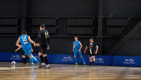 Олимпийцы и участники шоу «Титаны» устроили спортивный матч против правительства Липецкой области