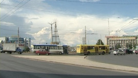 Островки безопасности на пл. Победы в Липецке огородили бордюрами и плиткой