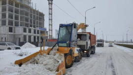 В ночь на 13 декабря фокус уборки Липецка от снега сосредоточится на основных магистралях