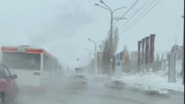 Прорыв теплосети: улица Московская залита горячей водой (видео)