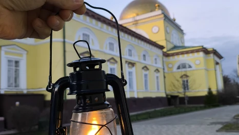 Благодатный огонь из Иерусалима доставлен в Христорождественский кафедральный собор Липецка