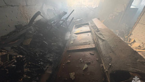 10 человек спасли из горящей многоэтажки в Ельце