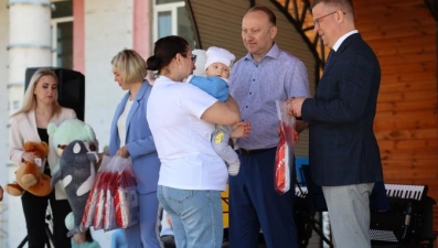 В Добром провели акцию «Подарок новорождённому»