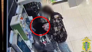 Жительница Липецкого района подозревается в краже телефона в магазине