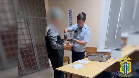 Полиция Липецка раскрыла кражу сейфа из магазина электроники по царапинам на асфальте