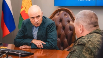 Игорь Артамонов встретился с командиром именного дивизиона имени Ивана Флёрова