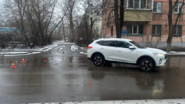 Женщина попала под колёса иномарки в Липецке