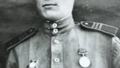 «Вынес знамя из окружения под огнём танков» — история спасения чести полка