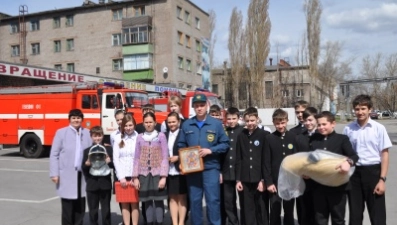 Грязинские школьники побывали в гостях у пожарных