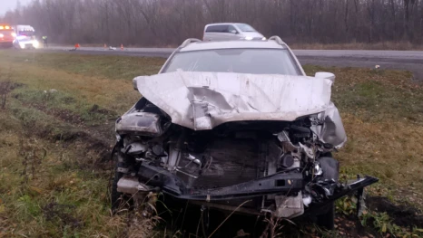 Женщина пострадала в столкновении иномарки и КамАза в Липецкой области