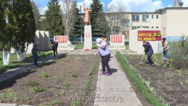 Мемориалы погибшим воинам приводят в порядок в Добринском районе