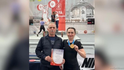 Липецкая спортсменка стала чемпионкой ЦФО по тяжелой атлетике