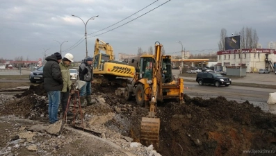 Двойной порыв трубопровода в Липецке устранили