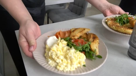 Кофе, свежая выпечка и уют: как социальный контракт помог открыть семейное кафе липчанам