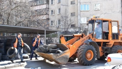 Более 1800 старых автомобильных покрышек вывезли из липецких дворов 