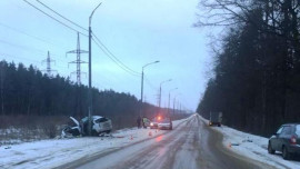 «Форд» врезался в столб, погибли водитель и пассажир