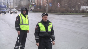 Липецкие автоинспекторы выявляют нарушителей на пешеходных переходах