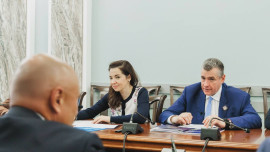 Игорь Артамонов и Леонид Слуцкий обсудили повышение качества жизни населения региона